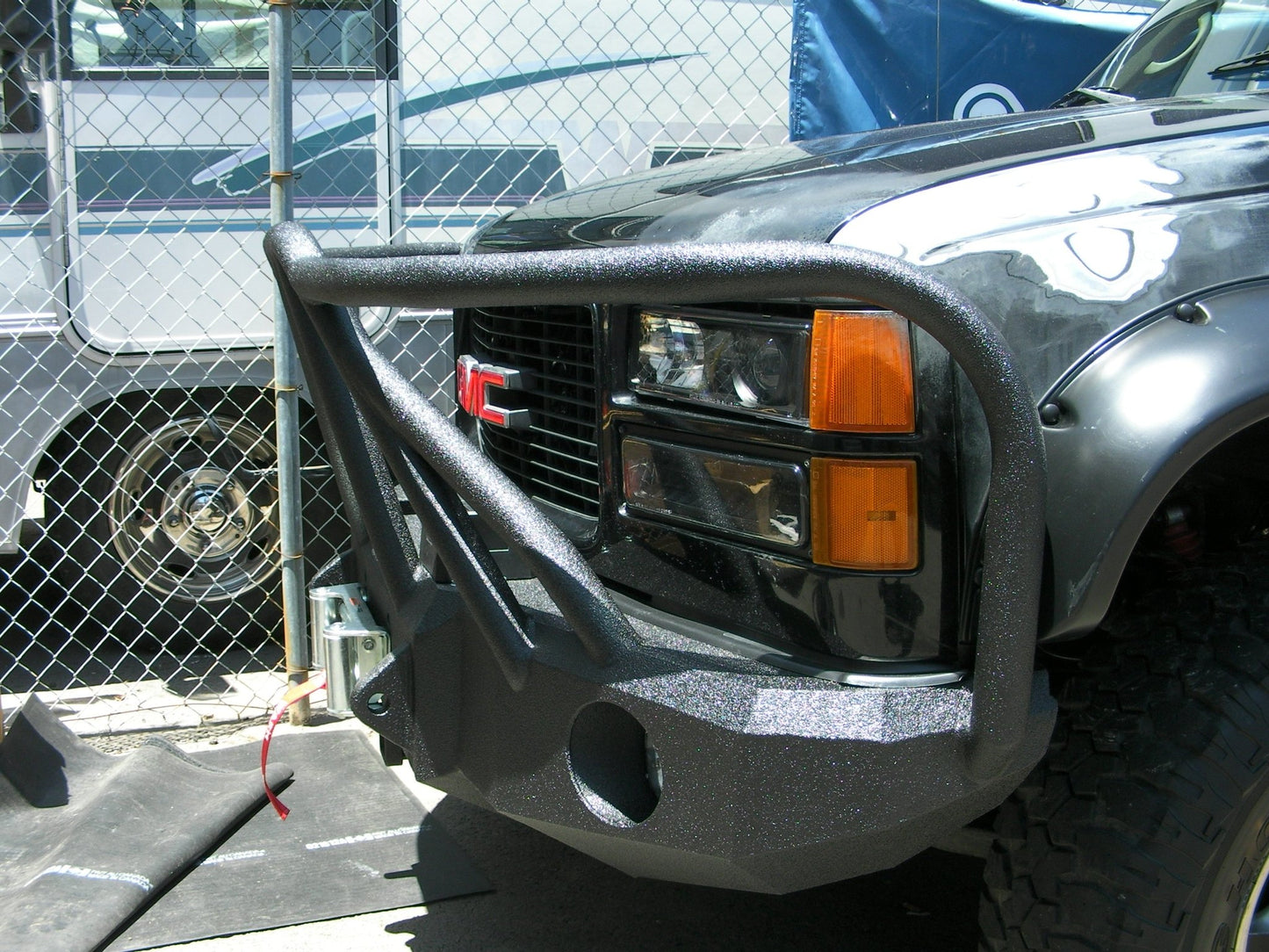 1988-2000 GMC Sierra 2500/3500 Front Bumper - Iron Bull BumpersFRONT IRON BUMPER
