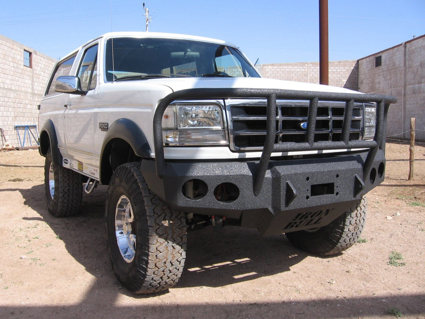 1992-1996 Ford Bronco Front Bumper - Iron Bull BumpersFRONT IRON BUMPER