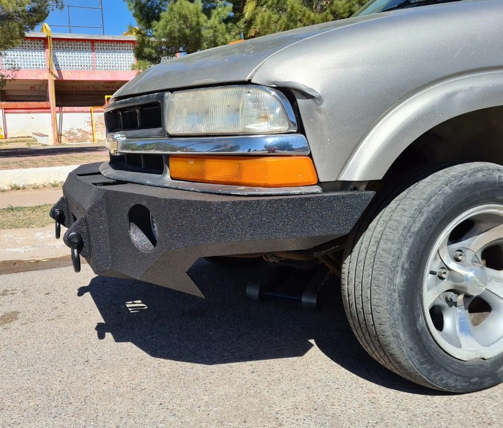 1994-2004 Chevrolet S10 Front Bumper - Iron Bull BumpersFRONT IRON BUMPER