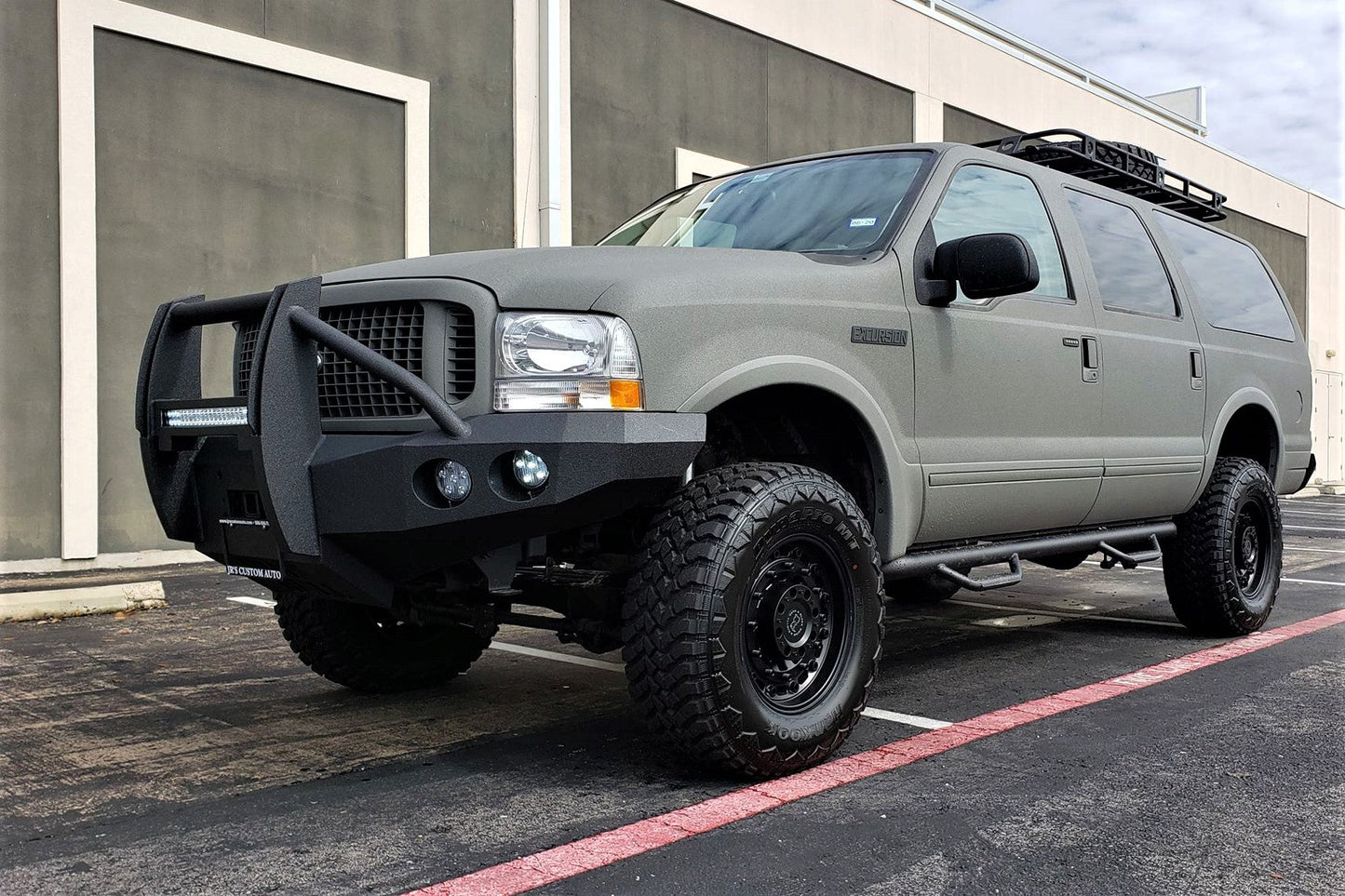 1999-2004 Ford Excursion Front Bumper - Iron Bull BumpersFRONT IRON BUMPER