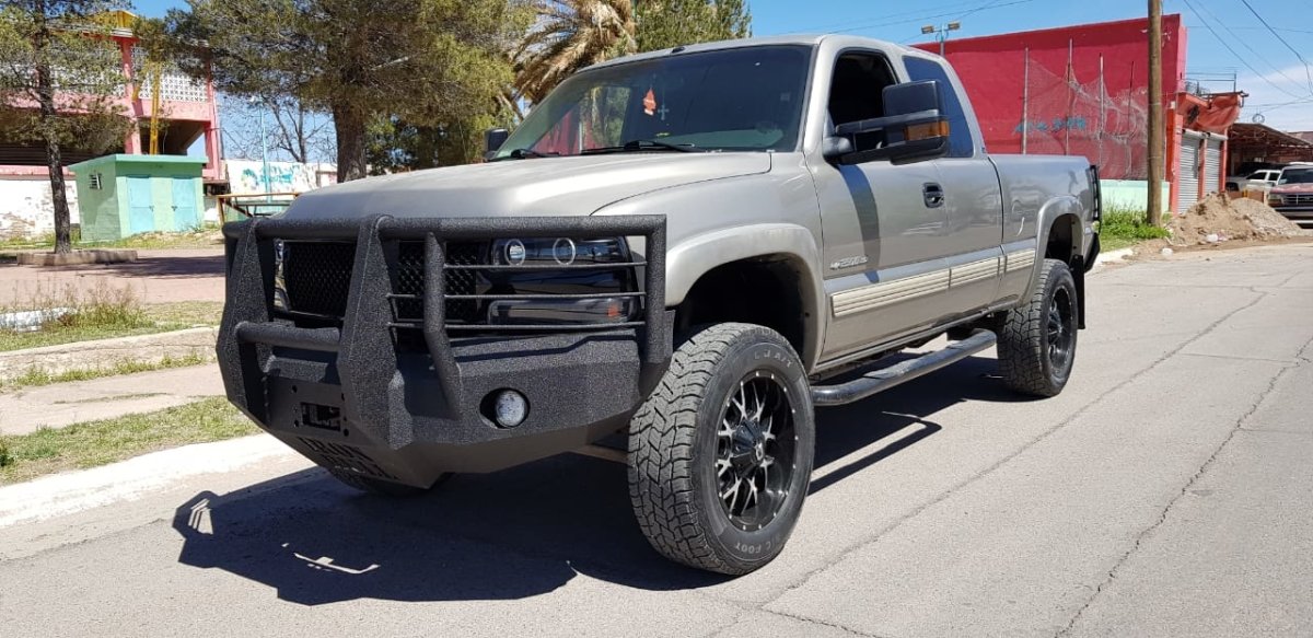 2000-2002 Chevrolet Silverado 2500/3500 Front Bumper - Iron Bull BumpersFRONT IRON BUMPER