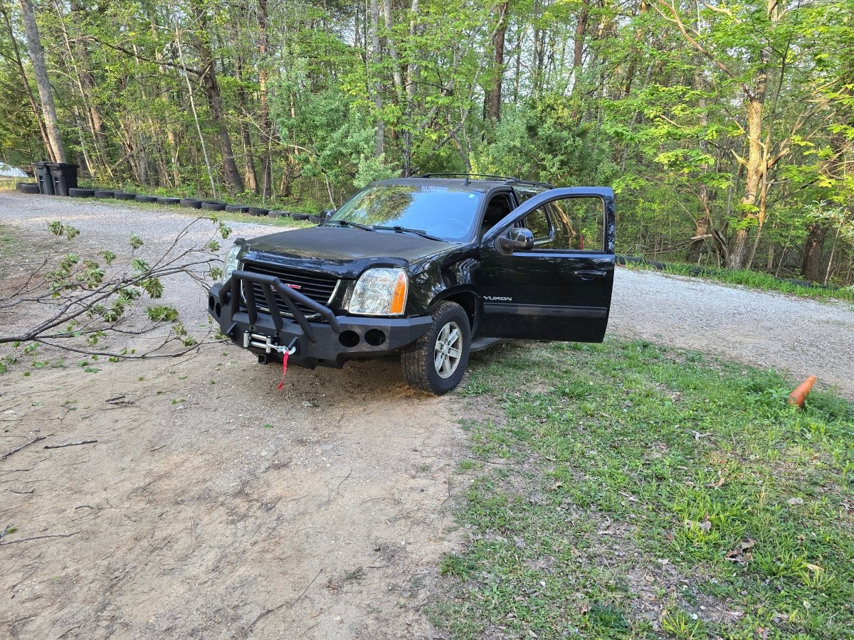 2007 - 2014 GMC Yukon/Yukon XL 2500 Front Bumper - Iron Bull BumpersFRONT IRON BUMPER