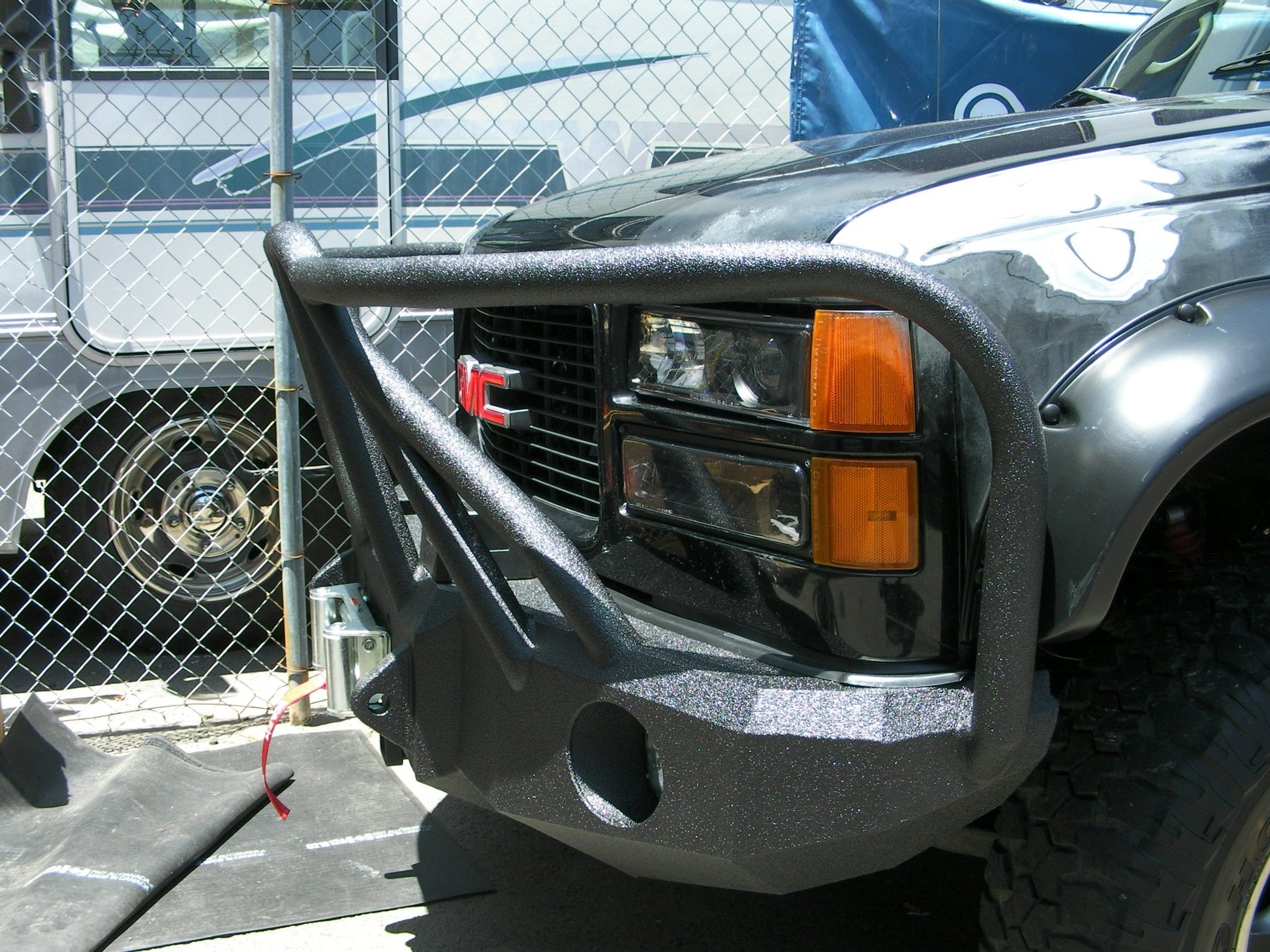 1988-2000 GMC Sierra 2500/3500 Front Bumper - Iron Bull BumpersFRONT IRON BUMPER