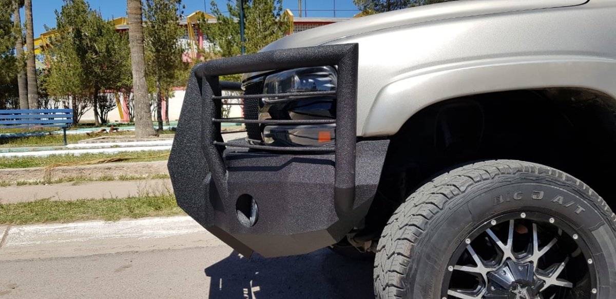 2000-2002 Chevrolet Silverado 2500/3500 Front Bumper - Iron Bull BumpersFRONT IRON BUMPER
